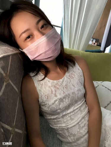 大美女光着全身子的样子